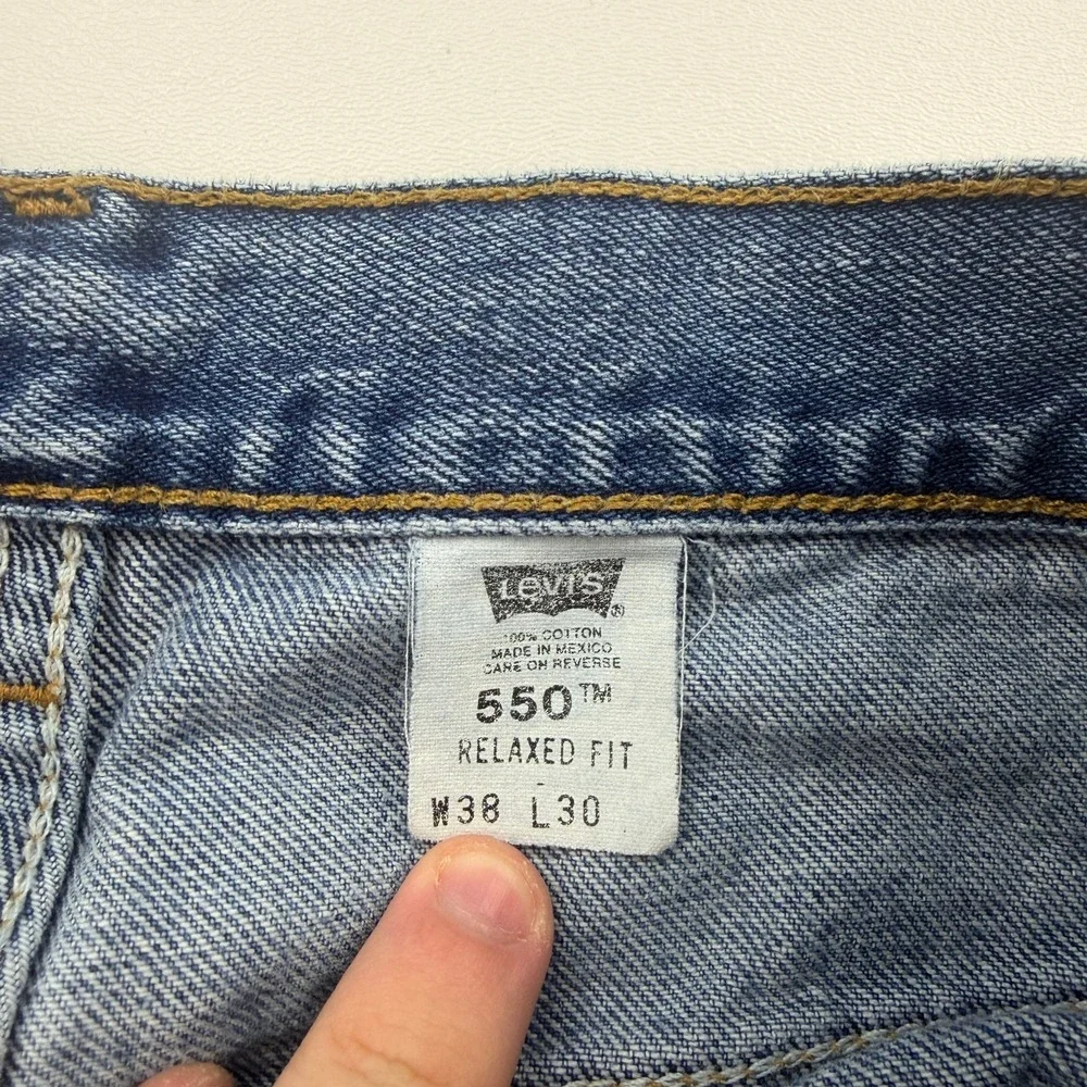 Vintage Levis 550 Jeans Mens 38x30 Medium Stonewash Relaxed Blue Red Tab Tapered